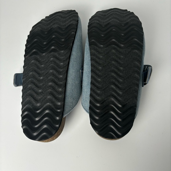 GAP Light Blue Denim Clogs Comfy Slides Slip-On Size 8 NWOT - Picture 3 of 4